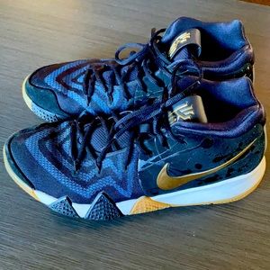 Nike Kyrie 4 pitch blue
